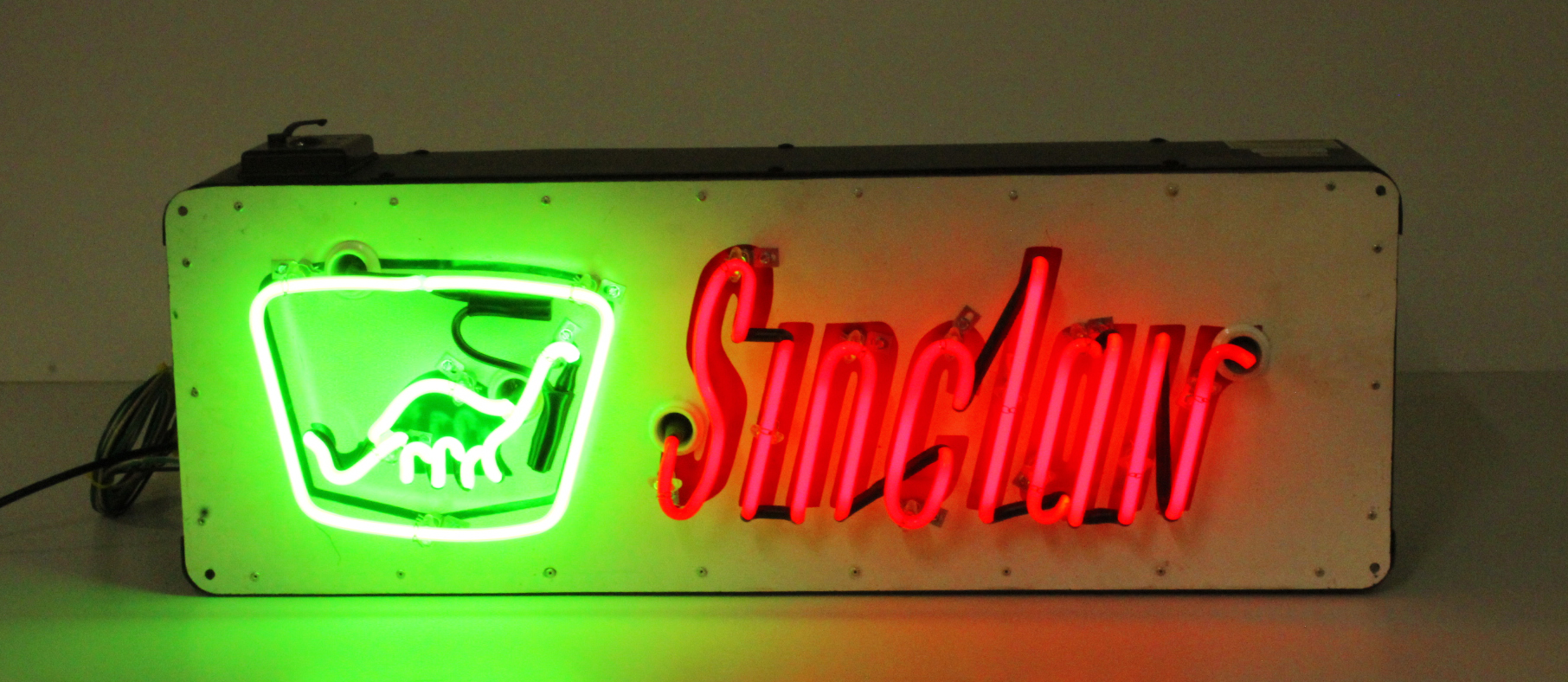 Sinclair Vintage Style Neon Sign